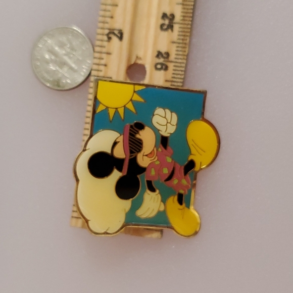 DISNEY Mickey Mouse Parks pin sunglasses lapel WDW Disneyland - Picture 2 of 4